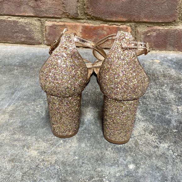 Elegant Gold Glitter Heels - Picture 4 of 8